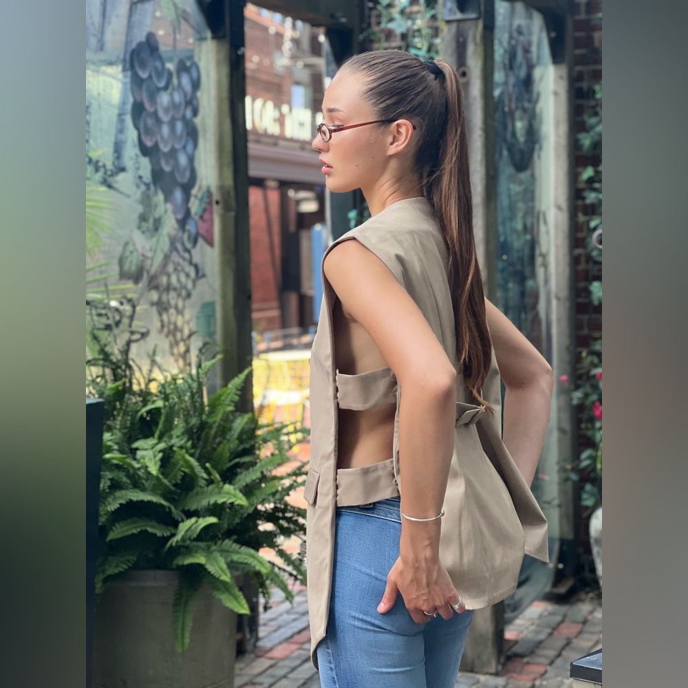 Karia Oversized Waistcoat (Season Sales❣️) - Picture 2 of 3